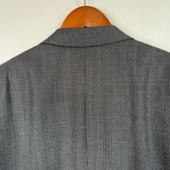 Canali 100% Wool Light and Dark Gray Micro Check Classic 2 Button Blazer Sz 46L - Picture 8 of 12